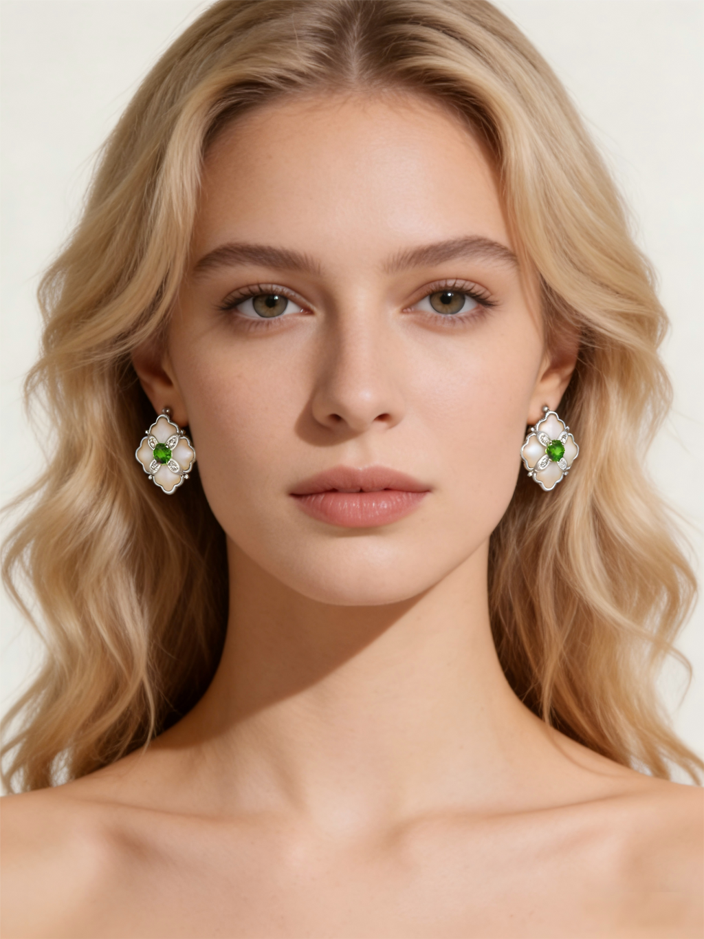 PT950 Platinum Diopside Earrings