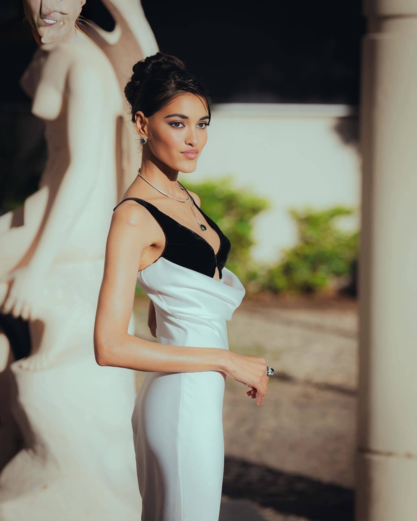Black & White Contrast Satin Mermaid Gown
