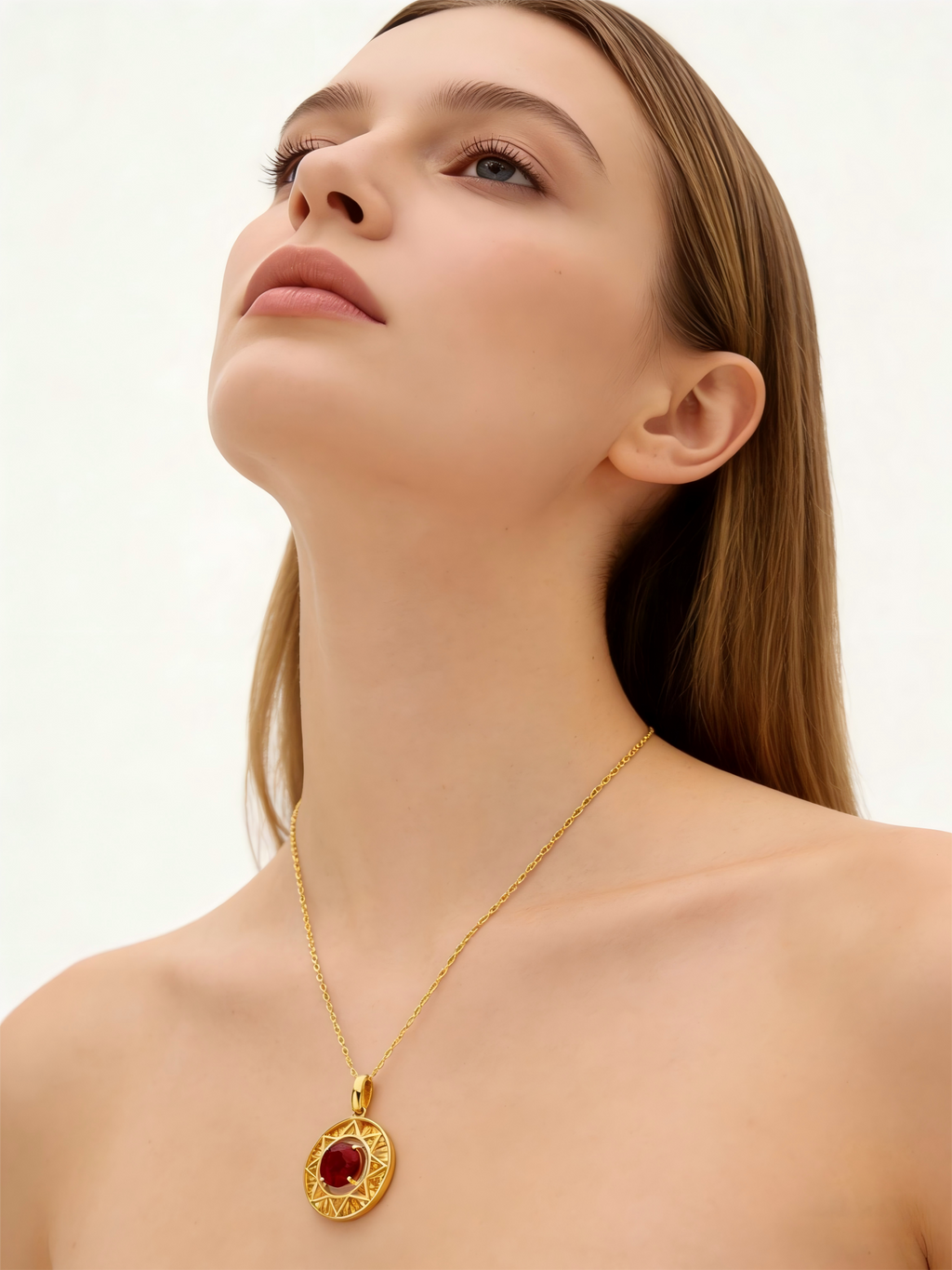 18K Yellow Gold Garnet Pendant Necklace