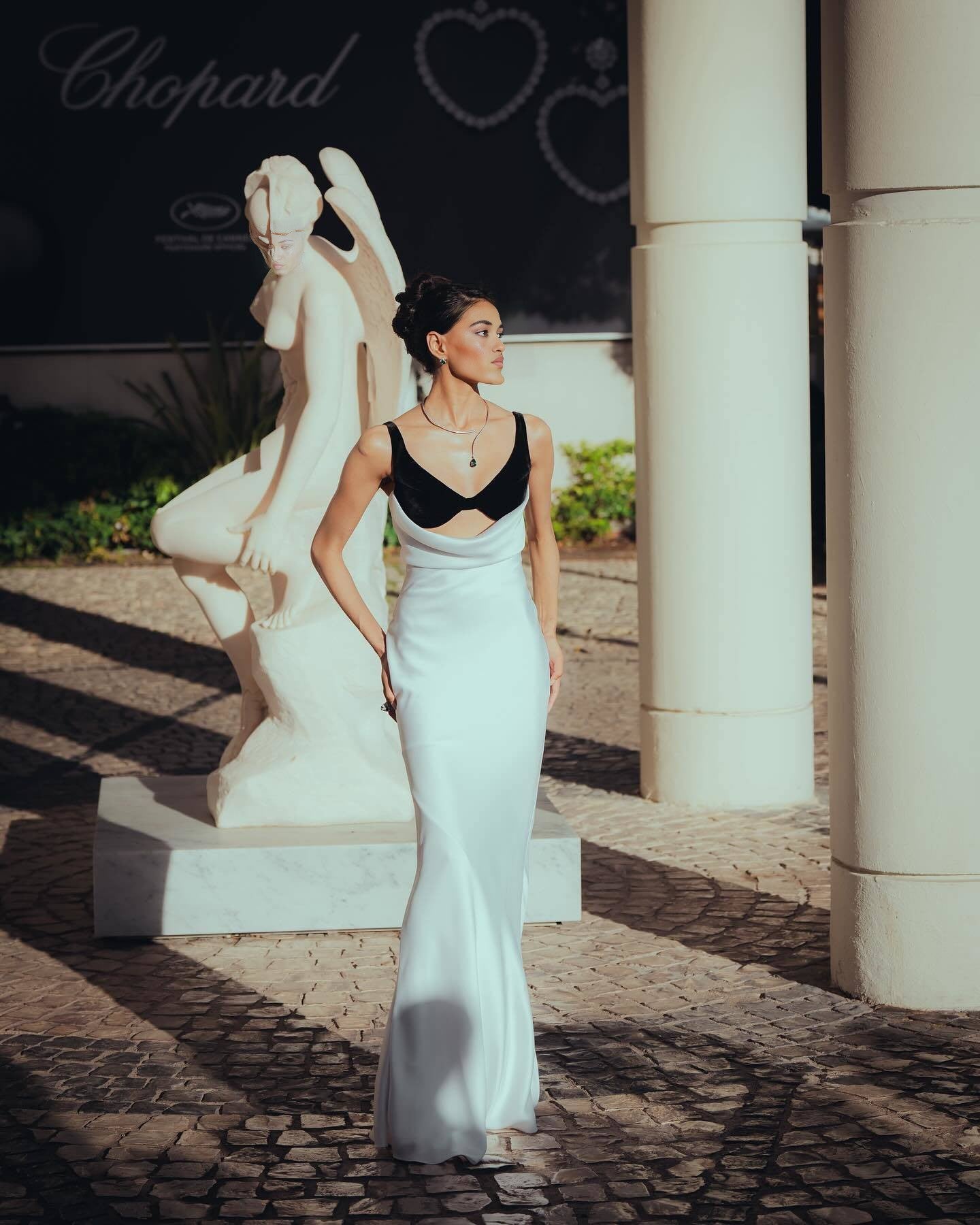 Black & White Contrast Satin Mermaid Gown