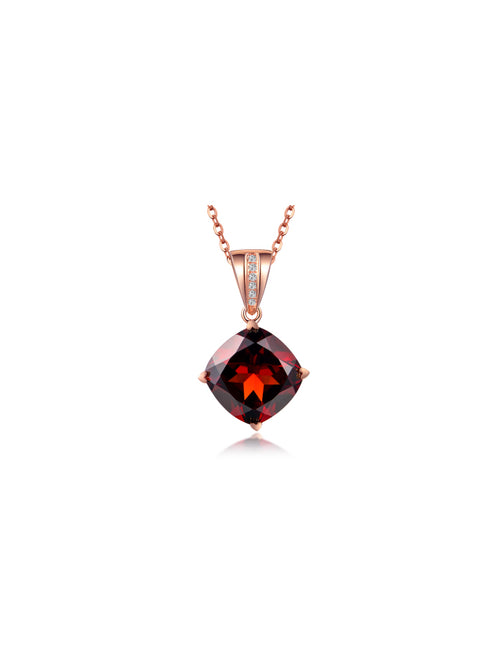 Tender and gentle, like flowing water: 18K rose gold pendant with garnet